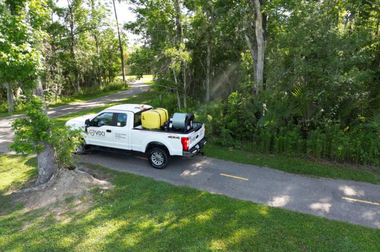 Truck_spraying_mosquito