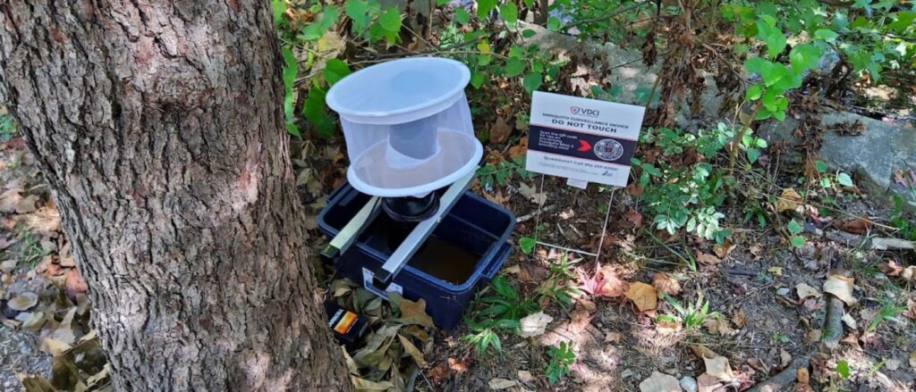 mosquito-gravid-trap-with-vdci-sign