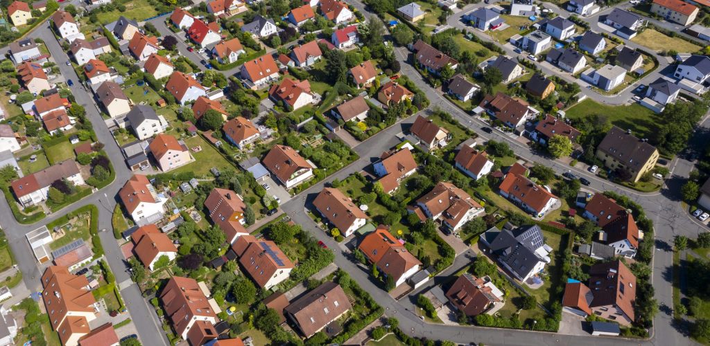 houses-in-neighborhood